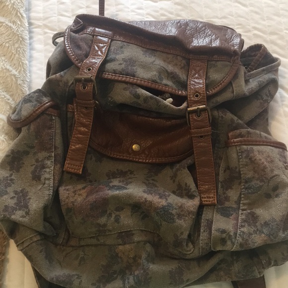 Black Poppy Handbags - Black poppy pacsun backpack